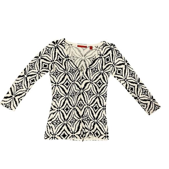 Saks Fifth Ave The Red Brand Sweater Size Small - Picture 1 of 11